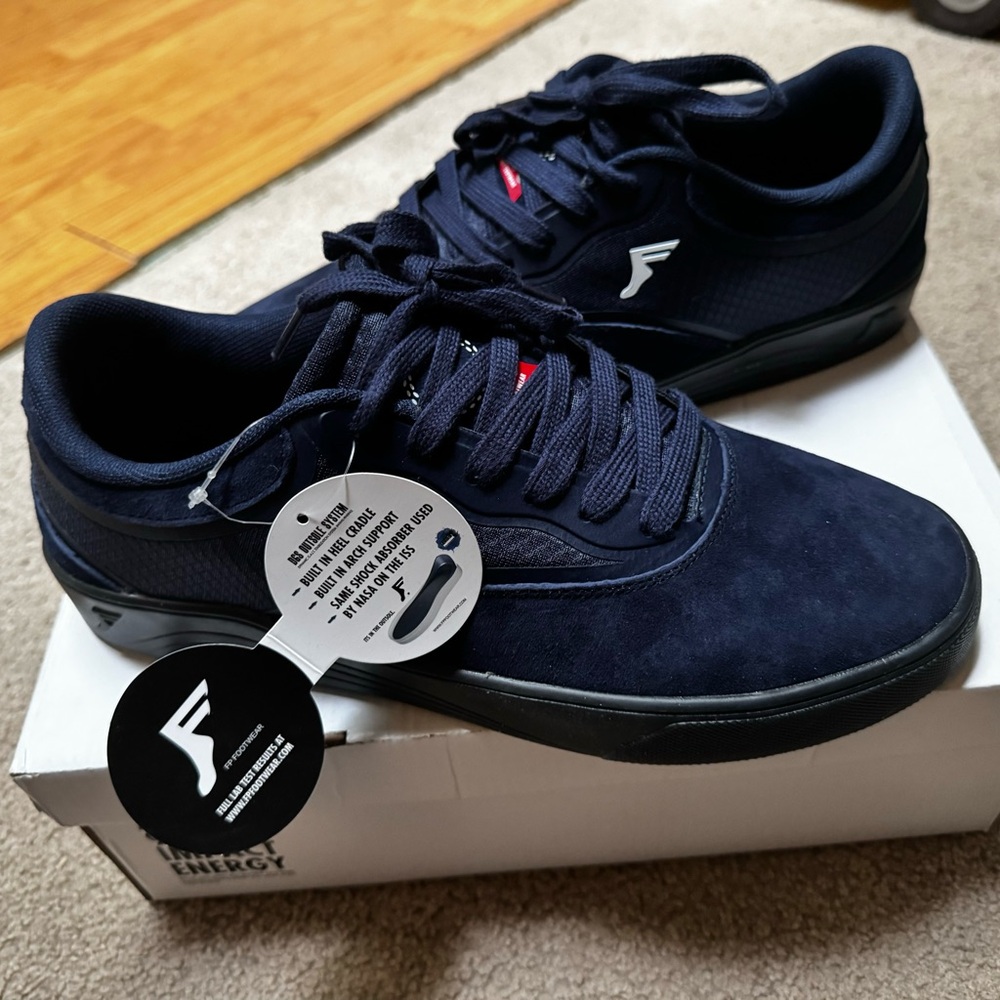 Men’s Velocity Skate Shoes